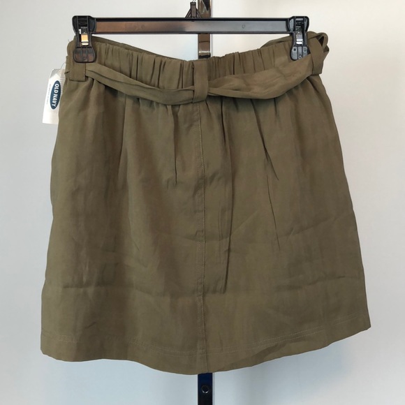 Olive green skirt with tie and deep pockets NWT - Picture 3 of 3